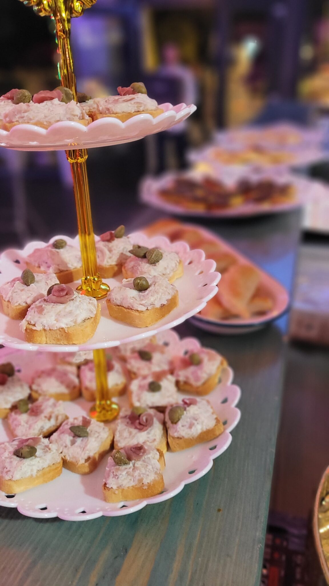 6e1f3438 917e 45f8 8176 Aa4a15b9ef8b 1152x2048